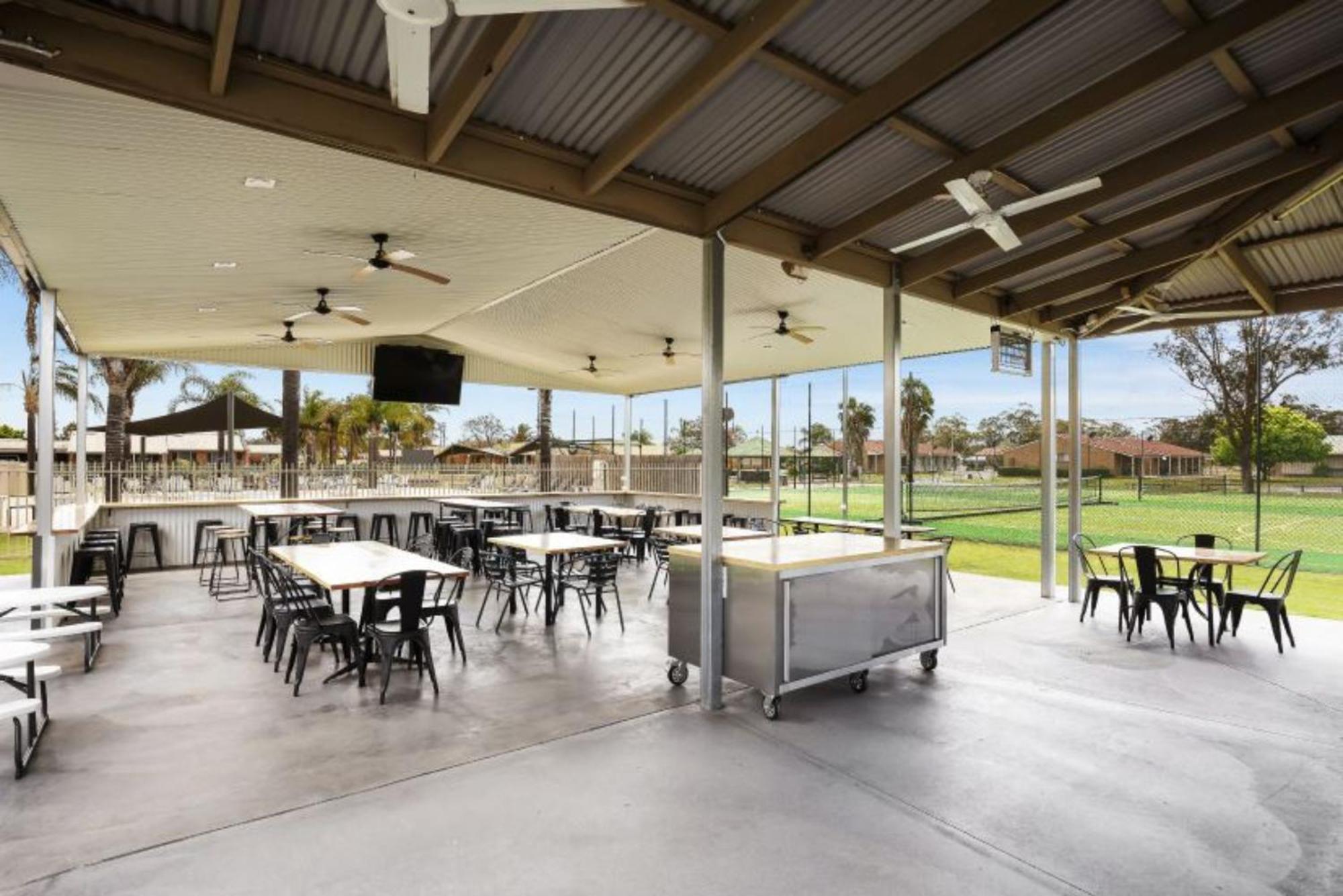 Lakeside Country Club Numurkah Exterior photo